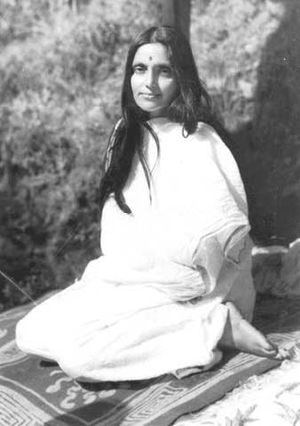 Śri Anandamaji Ma 010.jpg
